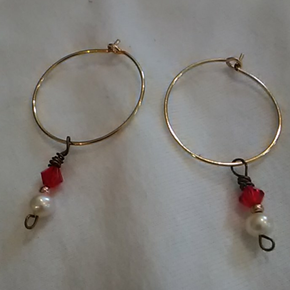 Real pearl and crystal earrings. - Picture 1 of 2